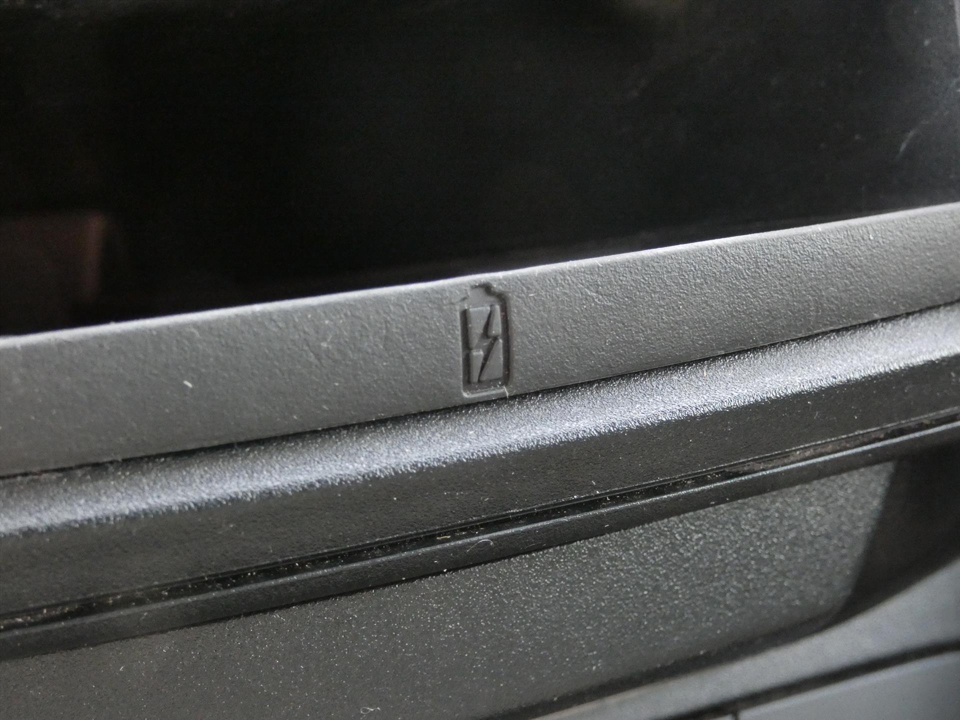 38140234-20.jpg